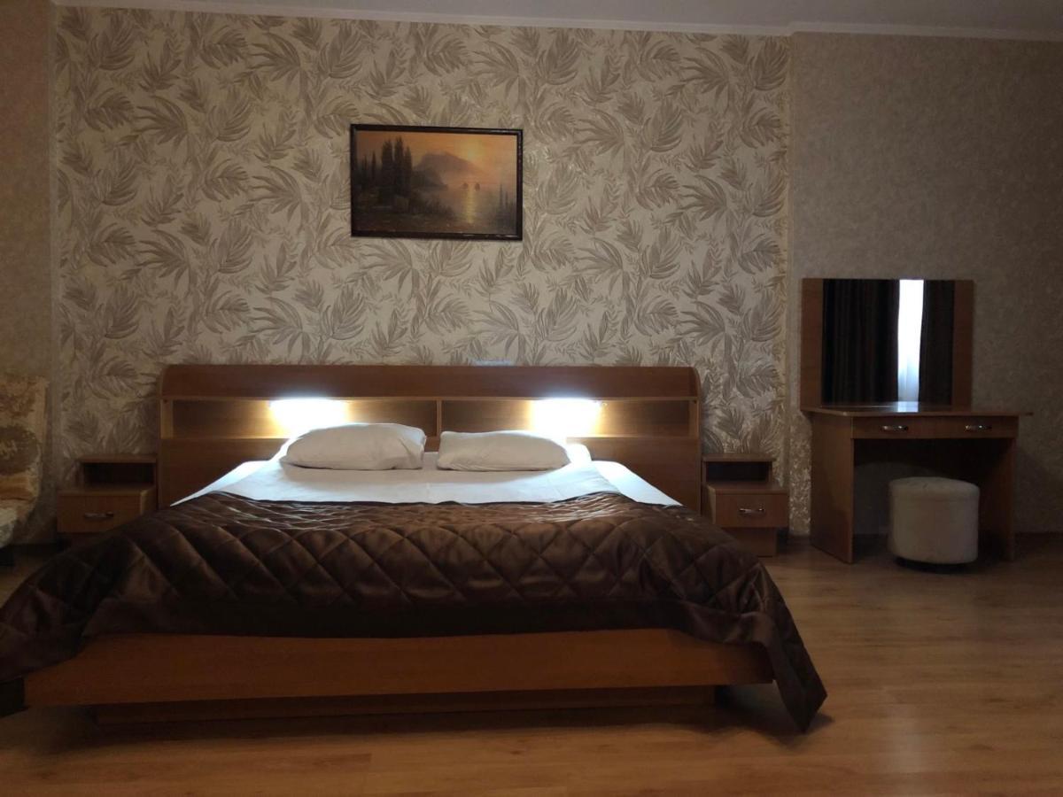 Comfort Hotel Kiev Esterno foto