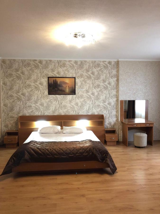 Comfort Hotel Kiev Esterno foto
