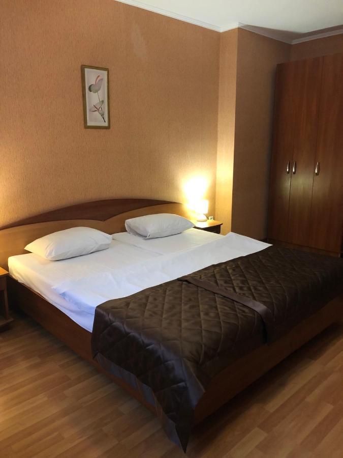 Comfort Hotel Kiev Esterno foto