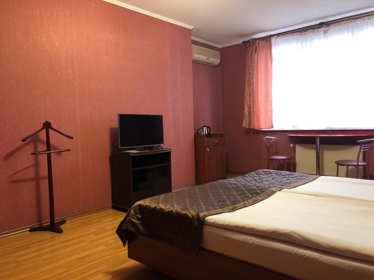Comfort Hotel Kiev Esterno foto