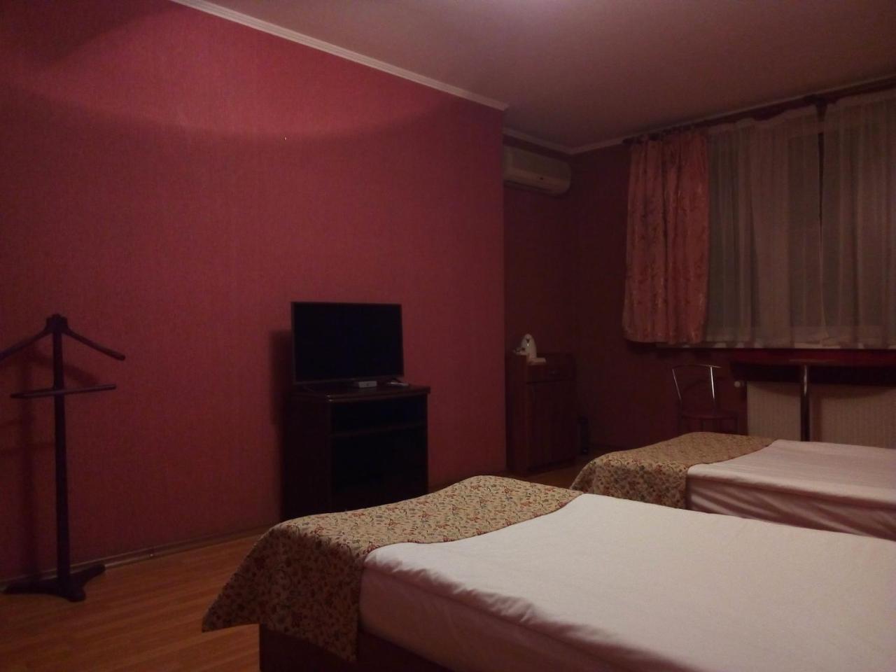 Comfort Hotel Kiev Esterno foto